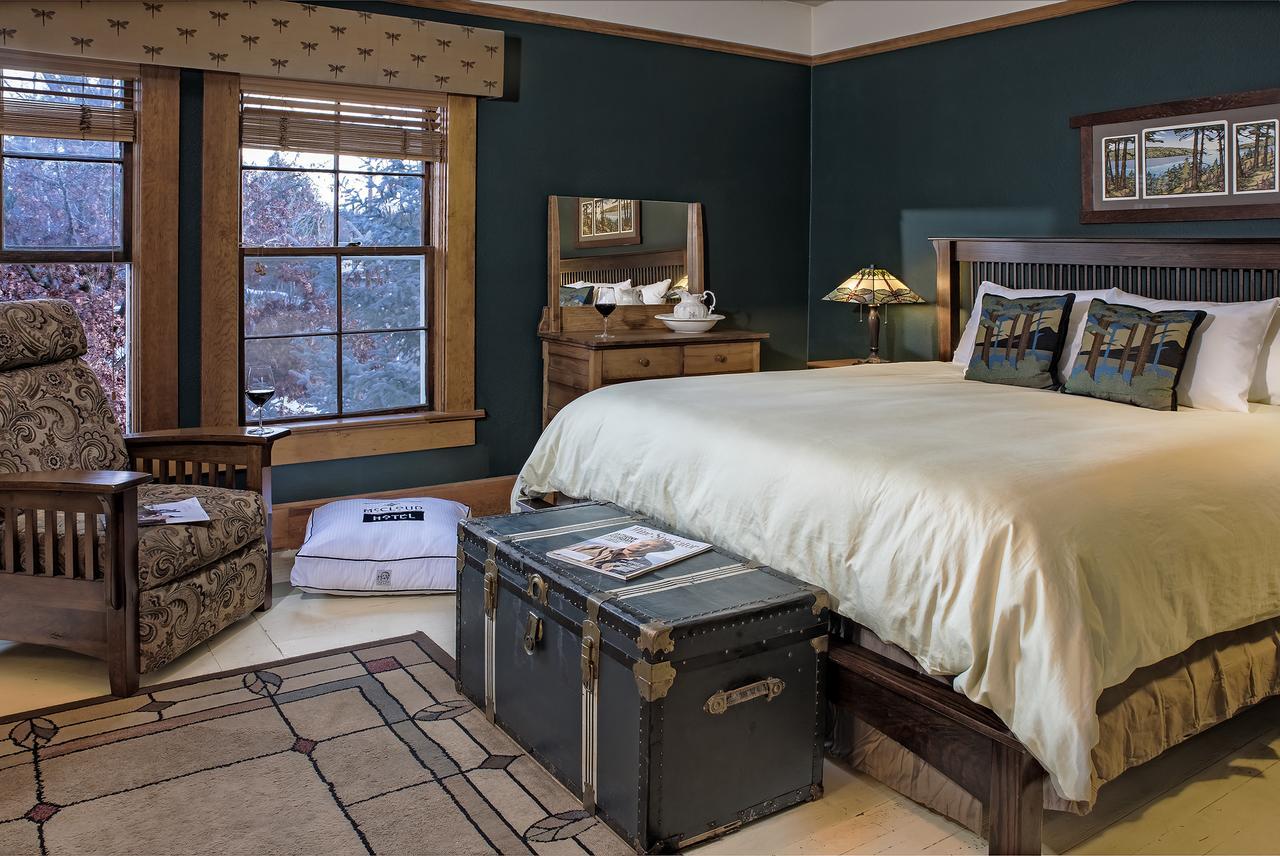 Mccloud Hotel エクステリア 写真