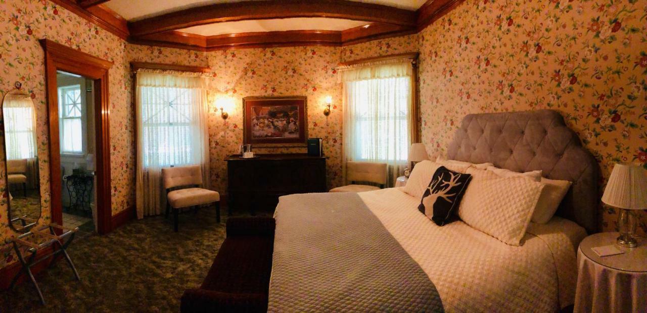 Mccloud Hotel エクステリア 写真